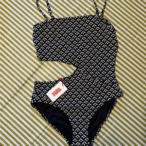 SOLID & STRIPED Black and White Geometric Swimsuit